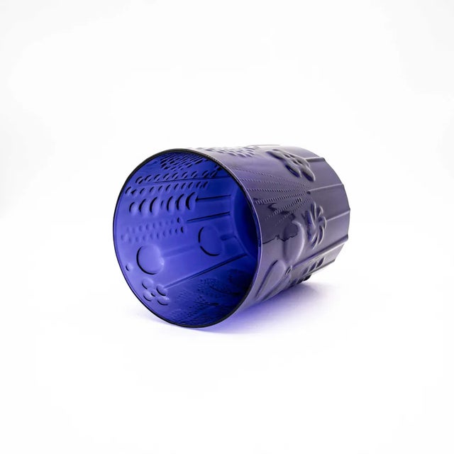 The Flora vase by Oiva Toikka is a timeless classic of Finnish glass art. Designed by Oiva Toikka for Nuutajärvi in...