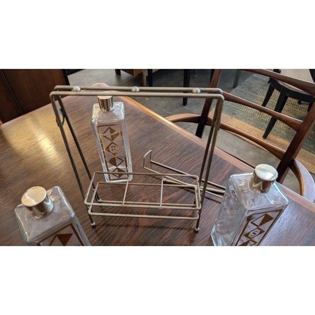 Hollywood Regency Style Tantalus, Lockable Decanter Set, 1960s For Sale - Image 10 of 12