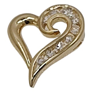 14k Gold Diamond Heart Pendant For Sale