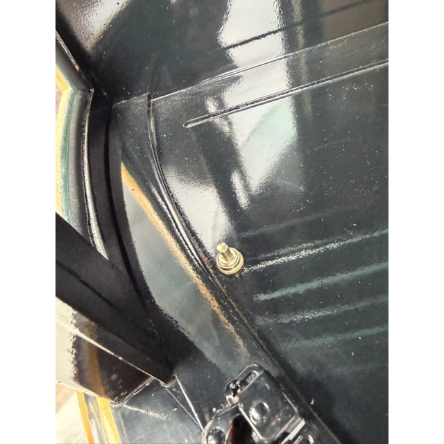 1980s Drexel 'Et Cetera' Chinoiserie Decorated Corner Display Cabinet For Sale - Image 15 of 17