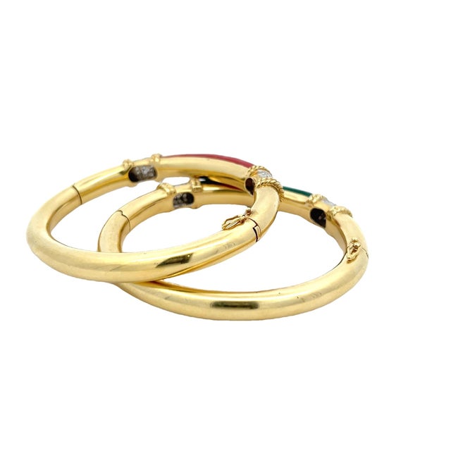 Metal Estate Pair of 18K Yellow Gold Coral, Green Onyx & Diamond Bangle Bracelets For Sale - Image 7 of 18