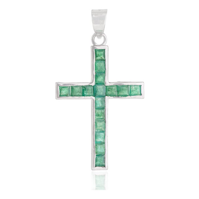 Contemporary 2.17 Ct Natural Emerald Channel Set Cross Pendant in Sterling Silver For Sale