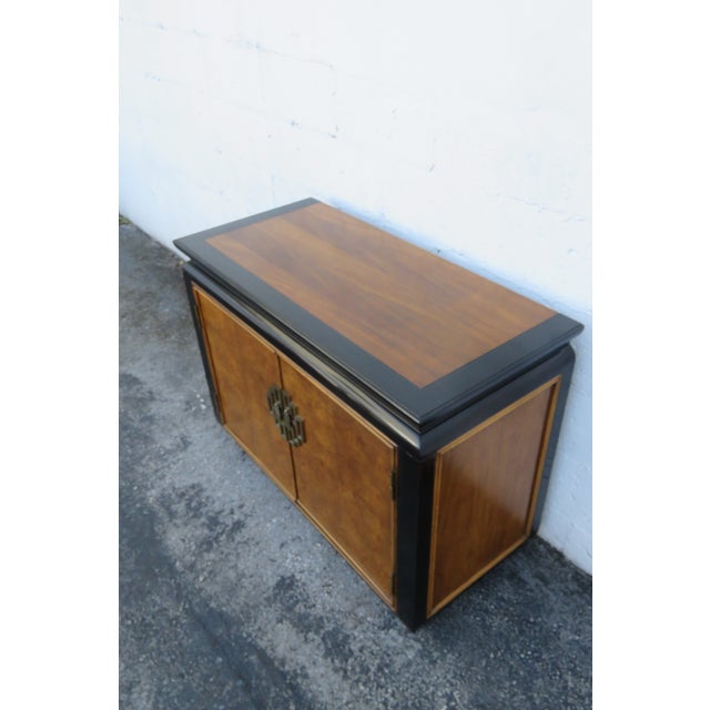 Late 20th Century Chinoiserie Chin Hua Hollywood Regency Serving Table Buffet Lacquered 6187 For Sale - Image 12 of 16