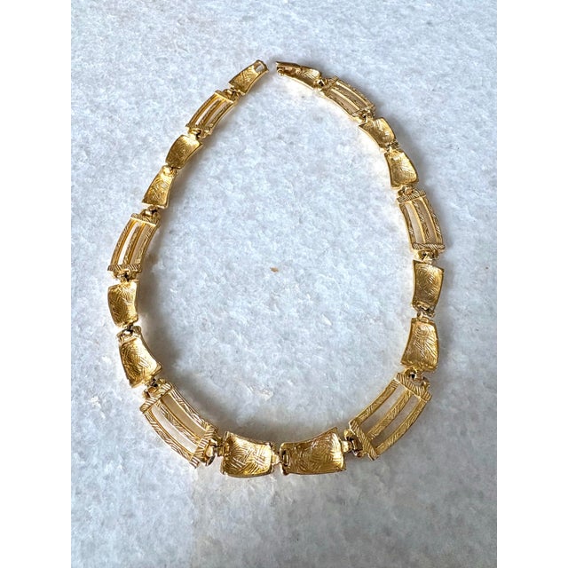 Contemporary Vintage Goldtone Collar Necklace For Sale - Image 3 of 4