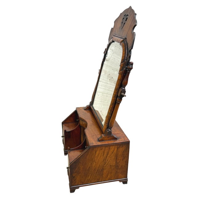 Early 18th Century Georgian Walnut Dressing Table Mirror, 1720 For Sale - Image 5 of 16