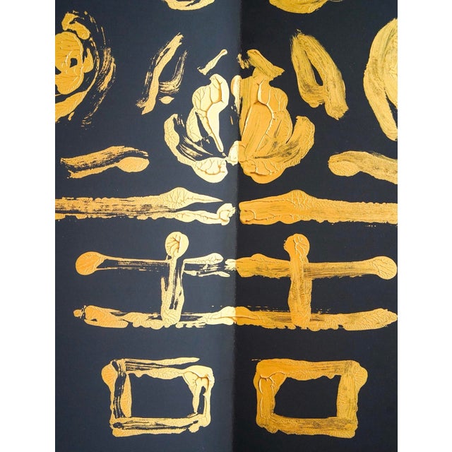 Contemporary Contemporary Double Happiness Ginger Jar Rorschach Painting by Dorothy Collier - Gold on Black Paper IV For Sale - Image 3 of 3