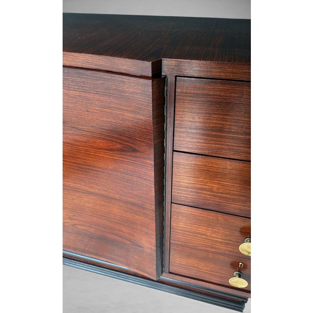 Mid 20th Century Art Deco Italian Sapele Wood Sideboard For Sale - Image 9 of 18