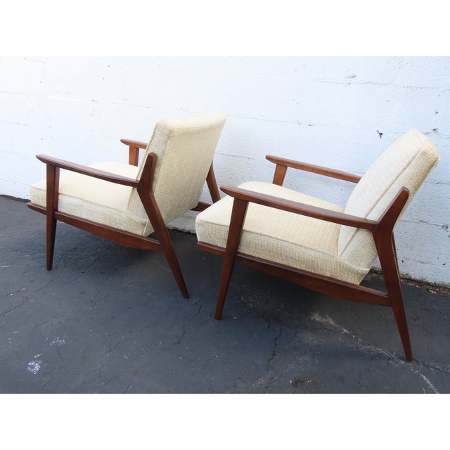 Mid-Century Modern Mid Century Modern Lounge Accent Chairs a Pair 6613 For Sale - Image 3 of 18
