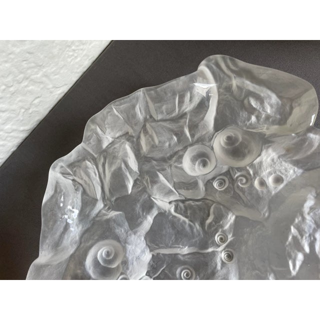 1980s 1980s French Frosted Abstract Art Glass Bowl With Snail Shell Design For Sale - Image 5 of 11