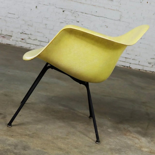 1950s Vintage Mid Century Modern Eames Herman Miller Lax Fiberglass Arm Shell Chair X Base Zenith Rope Edge Yellow For Sale - Image 5 of 13