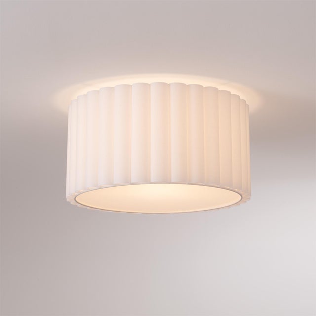 Mid-Century Modern Scallop Flush Mount - Weathered Brass Steel, Drum White Linen Shade, Modern Design, Dimmable For Sale - Image 3 of 5