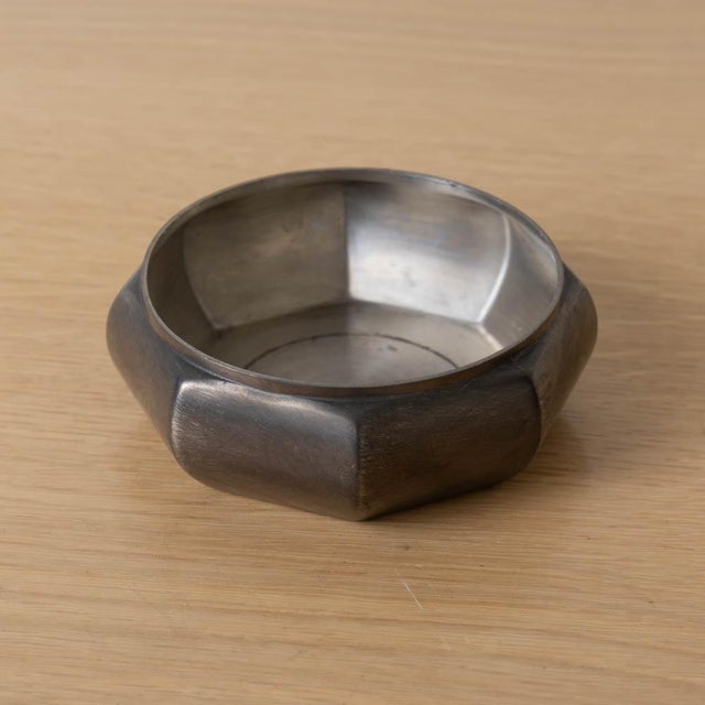 1930s French Art Deco Pewter Octagon Dish For Sale In Los Angeles - Image 6 of 9