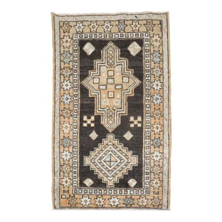 Antique Geometric Persian Heriz Rug For Sale