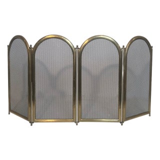 1970s Neoclassical style 4-panel brass fire screen and grille For Sale