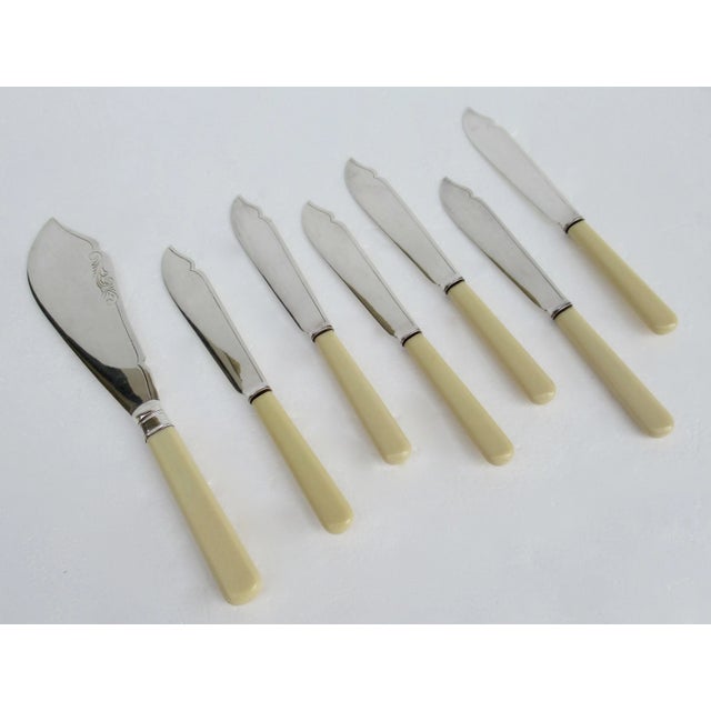 F.B. Rogers Silver Co. C.1920's-1930's Victorian F. P. Rogers Silver Co., Silver-Plate & Celluloid Handled Fish Serving Pieces -Set of 14 For Sale - Image 4 of 12