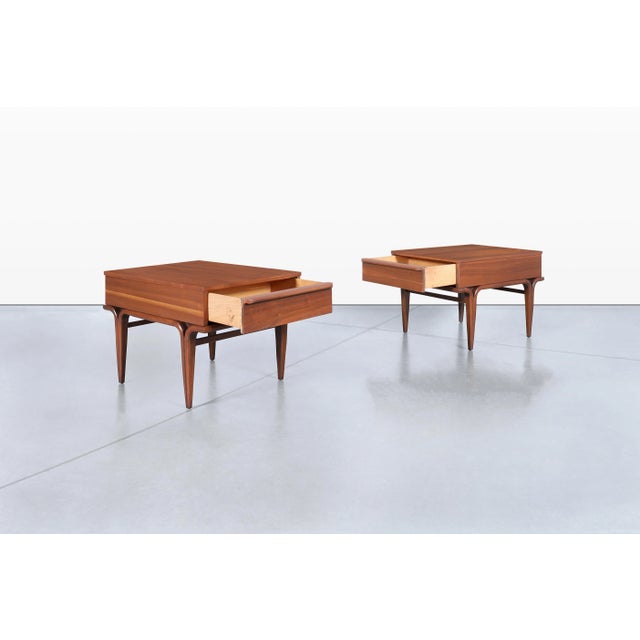 Mid-Century Modern Mid-Century Modern Sculptural Walnut Nightstands / Side Tables, 1960s For Sale - Image 3 of 12