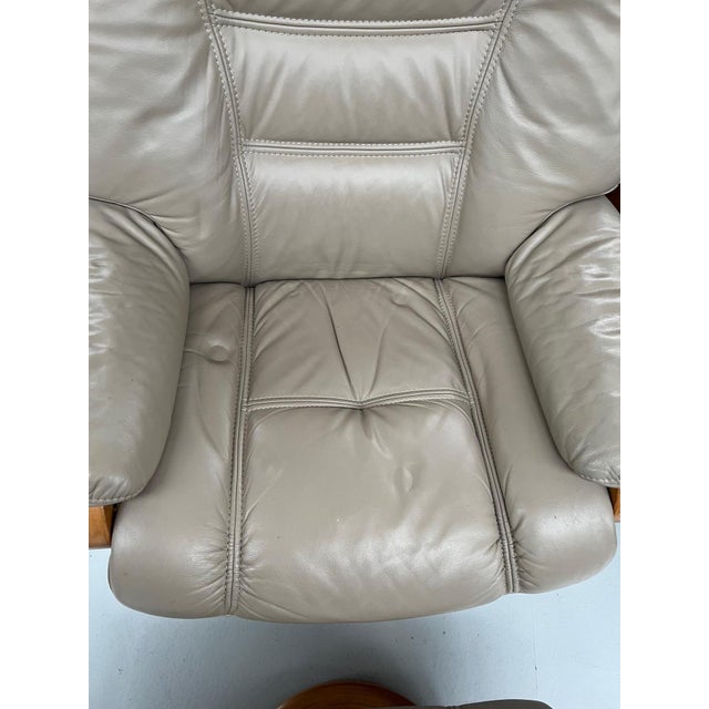 Set of Beige Leather Swivel Recliner Chair and Ottoman from Stressless, 2000s For Sale - Image 6 of 10