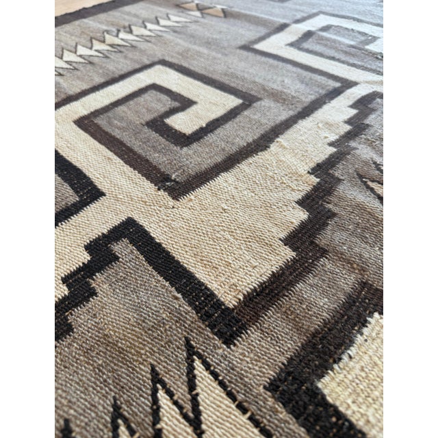 Navajo Transitional Rug Cira 1890 Geometric Meander Key Fret Diamond Design Fine For Sale - Image 13 of 18