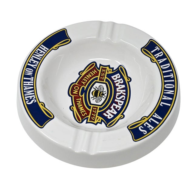 Pristine Jumbo Brakspear’s Pub Ashtray - 8.5" Unused Museum Grade - 1990s HCW Prompots Britain - Original Feet - Large Cigar Vide-Poche For Sale - Image 4 of 12