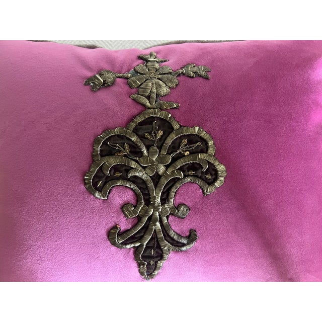 Textile Mid 19th Century Italian Hand Embroidery Pillow With Metal Gold Wire on Magenta Velvet For Sale - Image 7 of 7