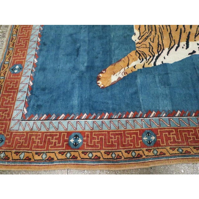 Early 20th Century Galerie Shabab Collection Early 20th Century Indian Pictorial Agra Carpet For Sale - Image 5 of 8