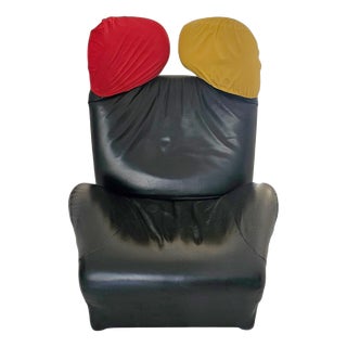 Vintage Wink Lounge Chair in Black Leather by Toshiyuki Kita for Cassina, 1980s For Sale