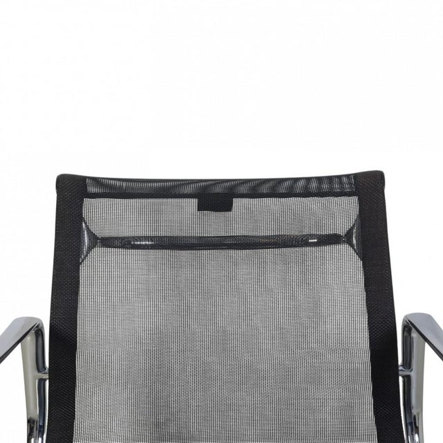 EA-117 Office Chair in Black Mesh by Charles Eames, 2000s For Sale - Image 3 of 16