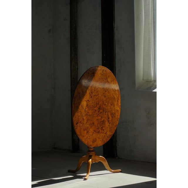 Antique Swedish Burl Wood Tilt-Top Table with Pedestal Base, Early 19th Century For Sale - Image 3 of 18