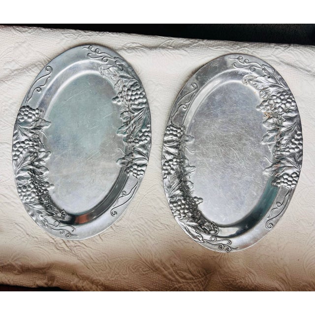 Metal Pair of Garden Path Grapes Serving Platters by Wilton Armetale, 1990s For Sale - Image 7 of 7