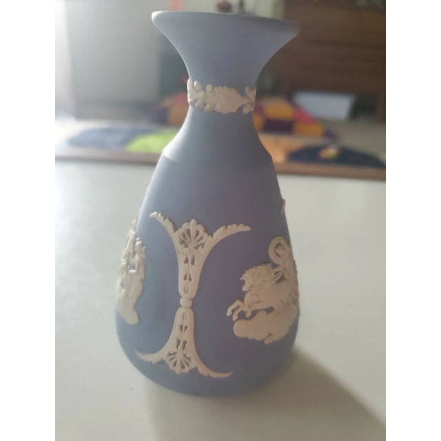 1990s Vintage MCM Wedgwood Blue Jasperware Classical Grecian Pattern Bud Vase For Sale - Image 5 of 5