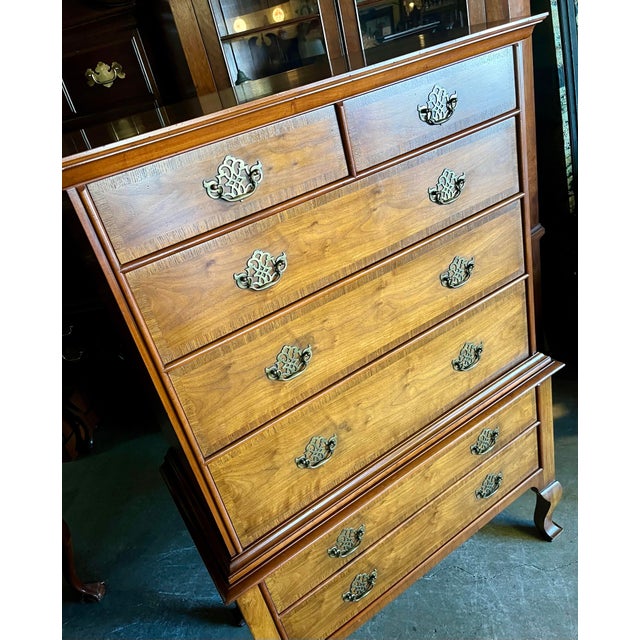 Queen Anne Late 20th Century Milling Road Chest on Chest For Sale - Image 3 of 12