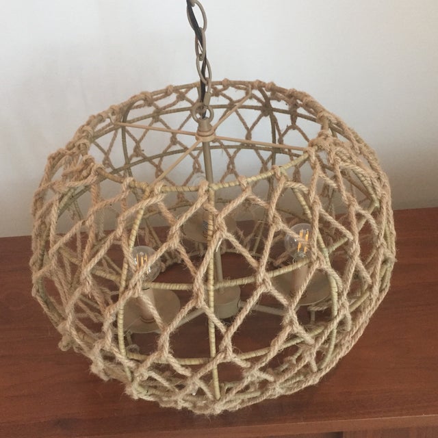 Rope detail chandelier with three lights. In great condition.