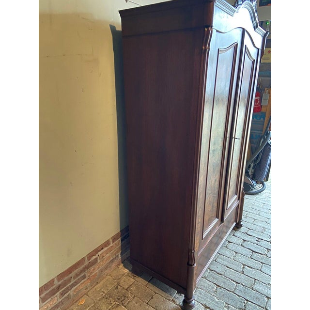 Wood 19th Century Walnut Crested Cupboard For Sale - Image 7 of 9