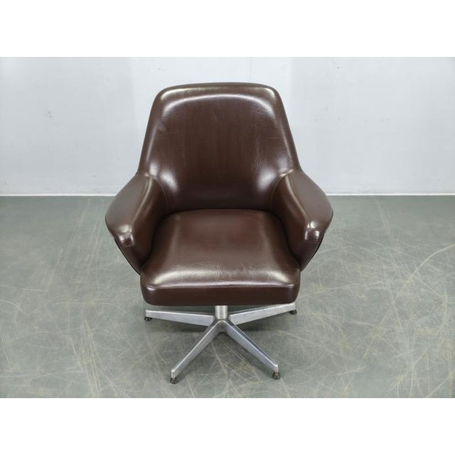 Italian Swivel Lounge Chair by Mobiltecnica Torino, 1960s For Sale - Image 10 of 15