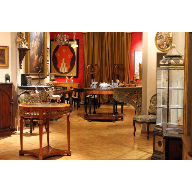 Italian Oval Coat of Arms, 1890s, Oil on Canvas & Gold Leaf For Sale - Image 9 of 14