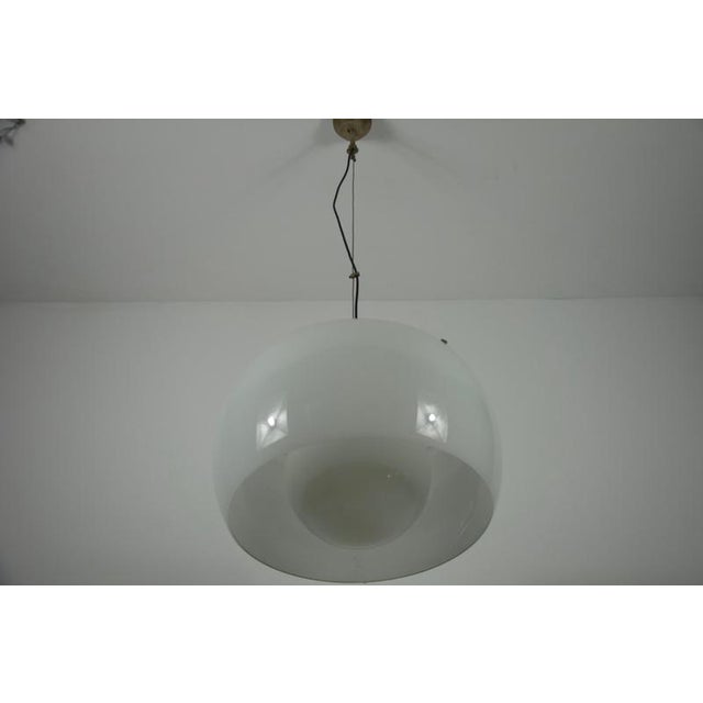 Large Omega Pendant Lamp attributed to Vico Magistretti for Artemide, Italy, 1960, 1970s For Sale - Image 6 of 17