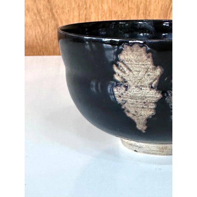 19th Century Japanese Glazed Kyo-yaki Tea Bowl Nin'ami Dohachi For Sale - Image 11 of 12