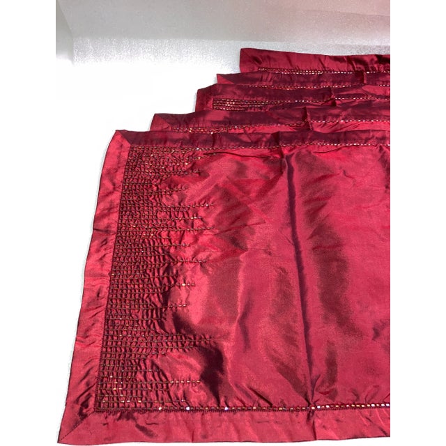 Modern Sethi & Sethi Modern Glam Silk Beaded Dinner Placemats- Set of 5 For Sale - Image 3 of 7