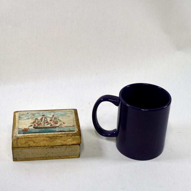 Early 20th Century Florentia King's Ship Dressed With Flags of Different Nations Decoupage Gilded Wooden Box For Sale - Image 15 of 15