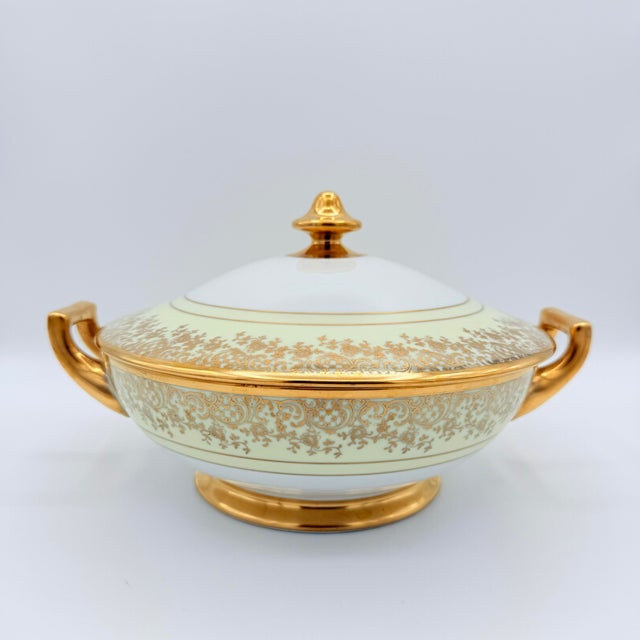 Vintage Japanese Ivory and 22k Gold Lidded Serving Dish With Pedestal Base For Sale In Richmond - Image 6 of 8