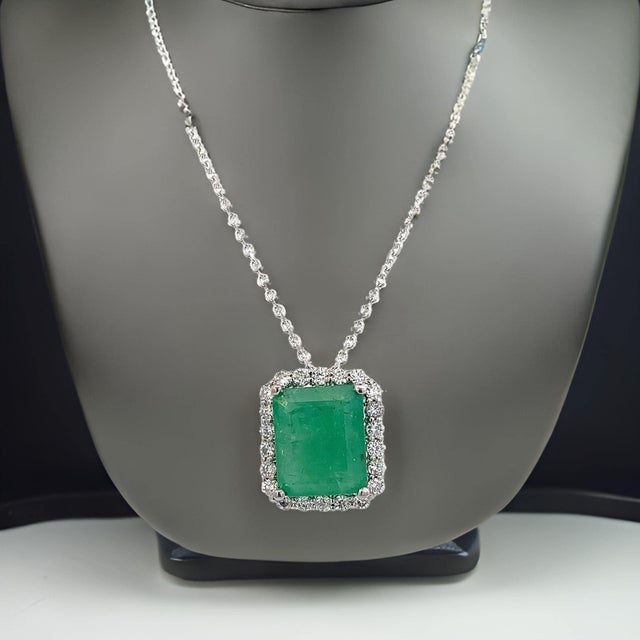 Traditional Natural Emerald Diamond Necklace 18" 14k White Gold 2.64 TCW Certified For Sale - Image 3 of 12