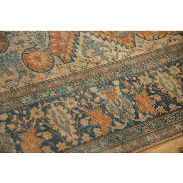 1910s Antique Persian Farahan Sarouk Scalloped Medallion Wool Carpet For Sale - Image 10 of 14
