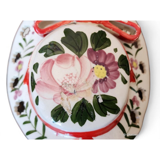 1960s Vintage Porcelain Hat Shaped Hanging Wall Pocket Vase ~ Made in Japan, 1960s For Sale - Image 5 of 5