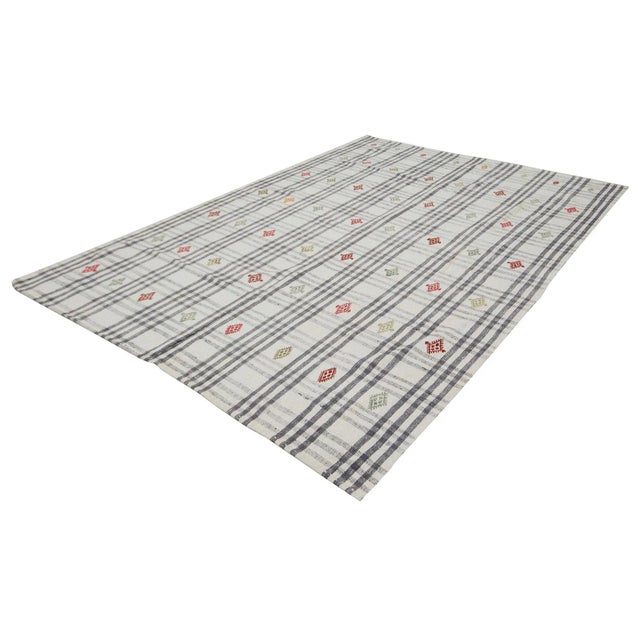 Traditional Vintage Embroidered Turkish Adana Kilim Rug- 6′8″ × 9′3″ For Sale - Image 3 of 7