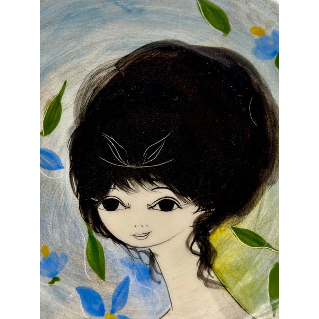Vintage Mid-Century Style Signed Kerry Hand-Painted Portrait Studio Pottery Bowl Description For Sale - Image 4 of 7