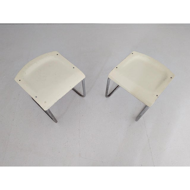 Wood Bauhaus Cantilever Stools in Tubular Steel by Mart Stam for Mücke Melder, 1930s, Set of 2 For Sale - Image 7 of 13
