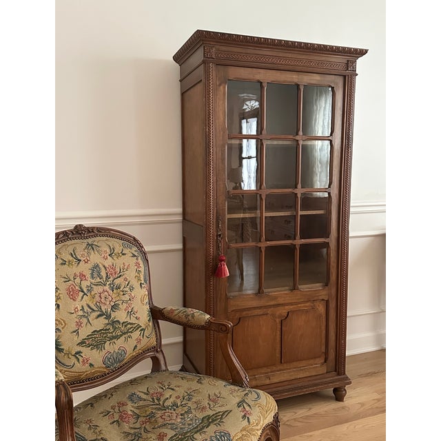 Antique French Louis XV Style “Queen’s Chair” — Chaise De La Reine For Sale In Atlanta - Image 6 of 11