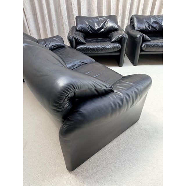 Early Edition Maralunga Sofa and Lounge Chairs by Vico Magistretti for Cassina, Italy, 1970s, Set of 3 For Sale - Image 9 of 13
