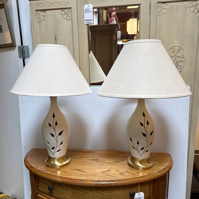 French Country Late 20th Century French Country Countryside Leaf Motif Ceramic Table Lamps, Pair For Sale - Image 3 of 12