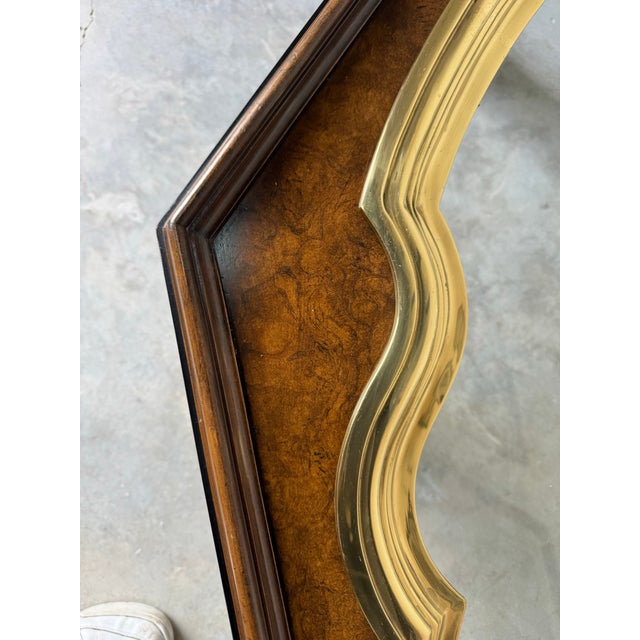 Baker Furniture Collector’s Edition Chinoiserie Octagonal Coffee Table With Brass & Glass Tray Top For Sale - Image 10 of 12